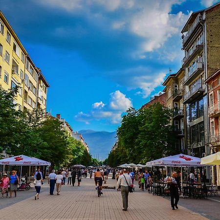 Ferienwohnung 5 Seconds Away From The Main Street, Free Secured Parking Sofia Exterior foto